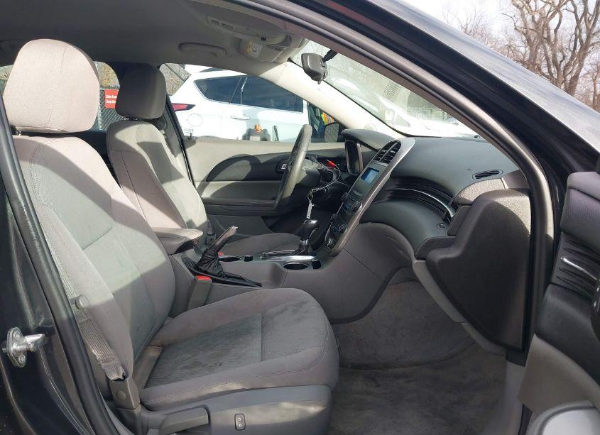 Photo 5 of 2015 Chevrolet Malibu LS (VIN 1G11B5SL6FF242972)