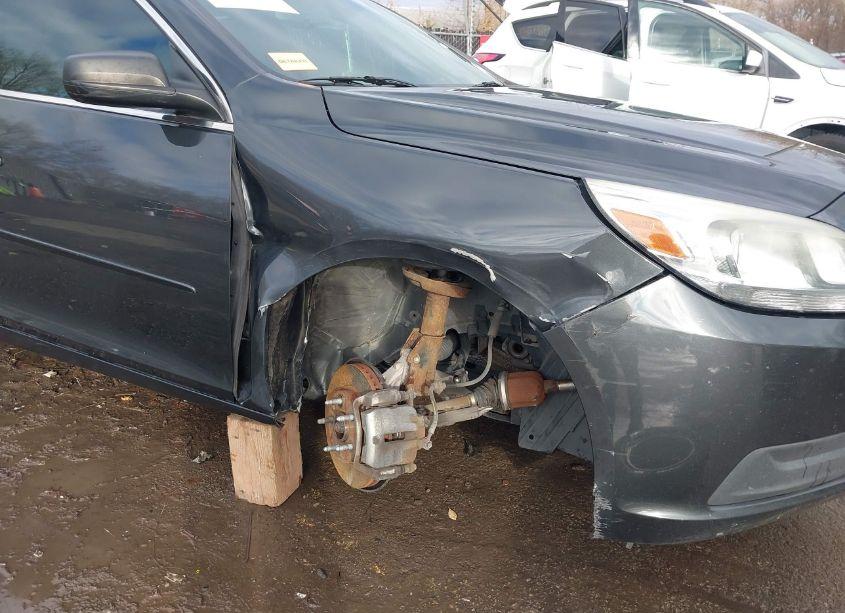 Photo 6 of 2015 Chevrolet Malibu LS (VIN 1G11B5SL6FF242972)