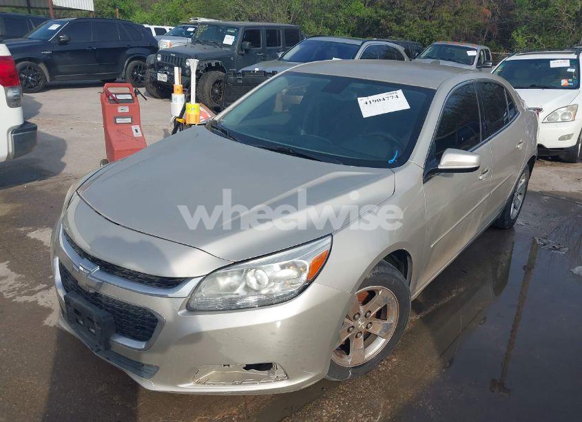 Photo 2 of 2015 Chevrolet Malibu LS (VIN 1G11B5SL6FF308694)