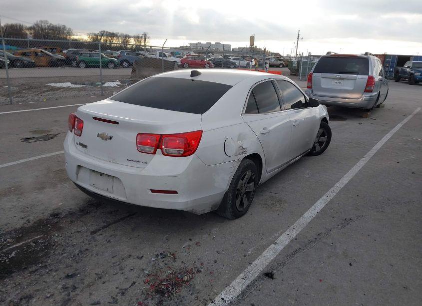 Photo 4 of 2015 Chevrolet Malibu LS (VIN 1G11B5SL6FU152281)