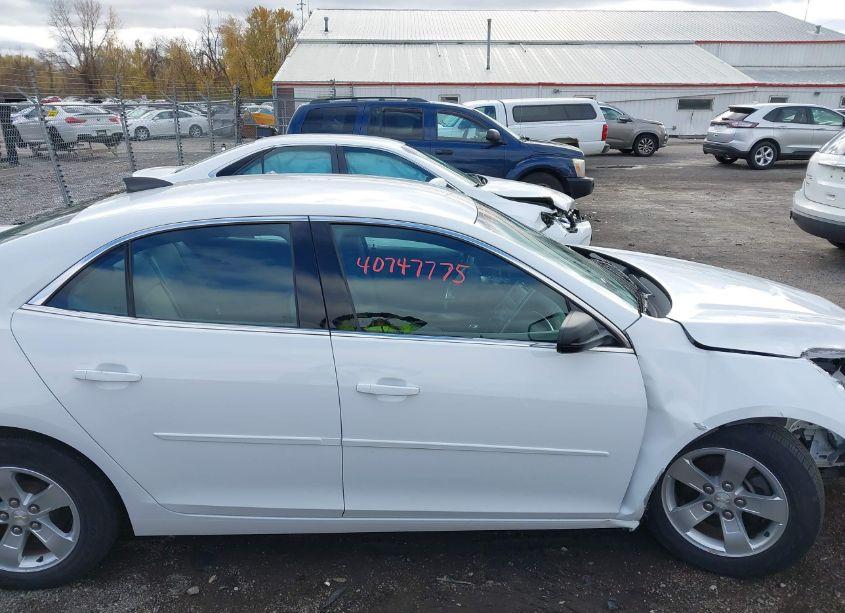 Photo 13 of 2015 Chevrolet Malibu LS (VIN 1G11B5SL7FF108293)