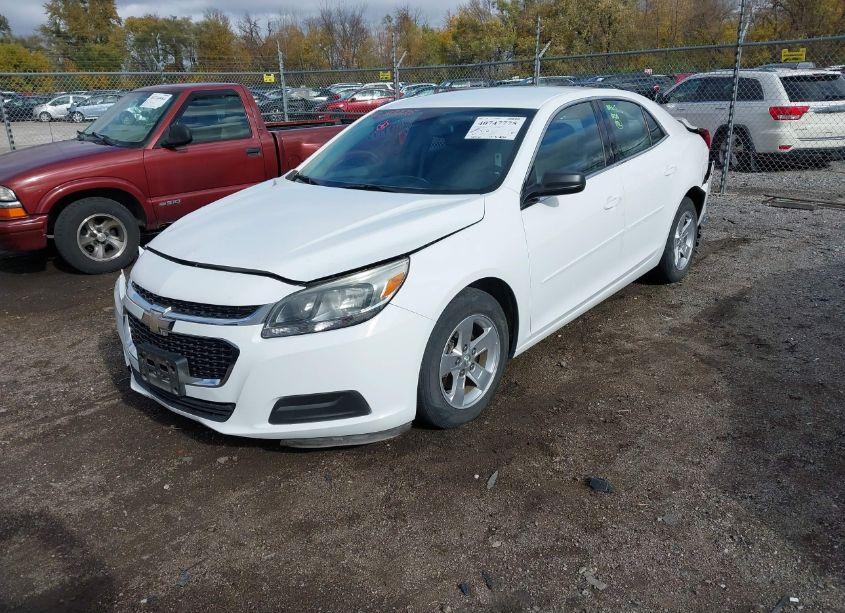 Photo 2 of 2015 Chevrolet Malibu LS (VIN 1G11B5SL7FF108293)