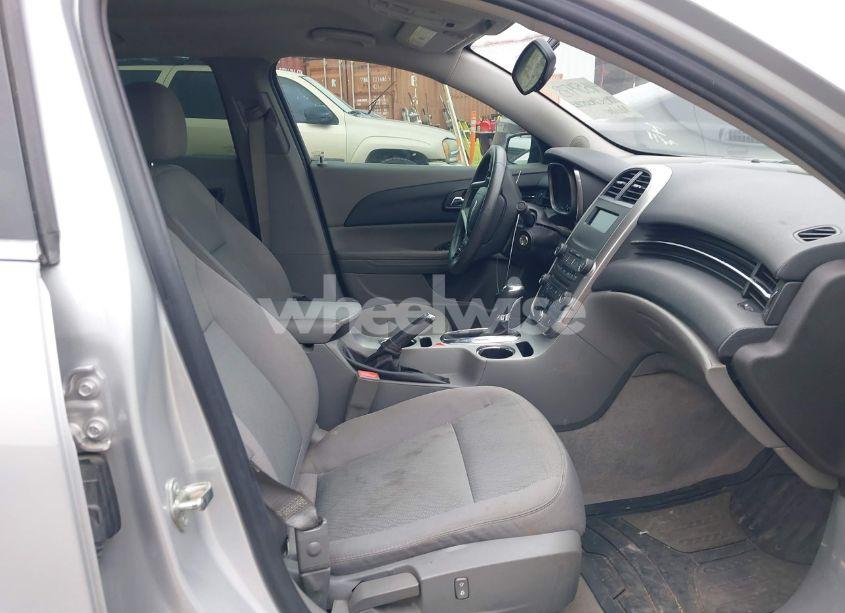 Photo 5 of 2015 Chevrolet Malibu LS (VIN 1G11B5SL7FF135185)