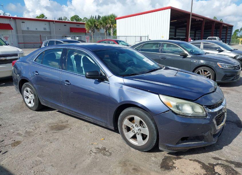 2015 Chevrolet Malibu LS (VIN 1G11B5SL7FF267671) main photo