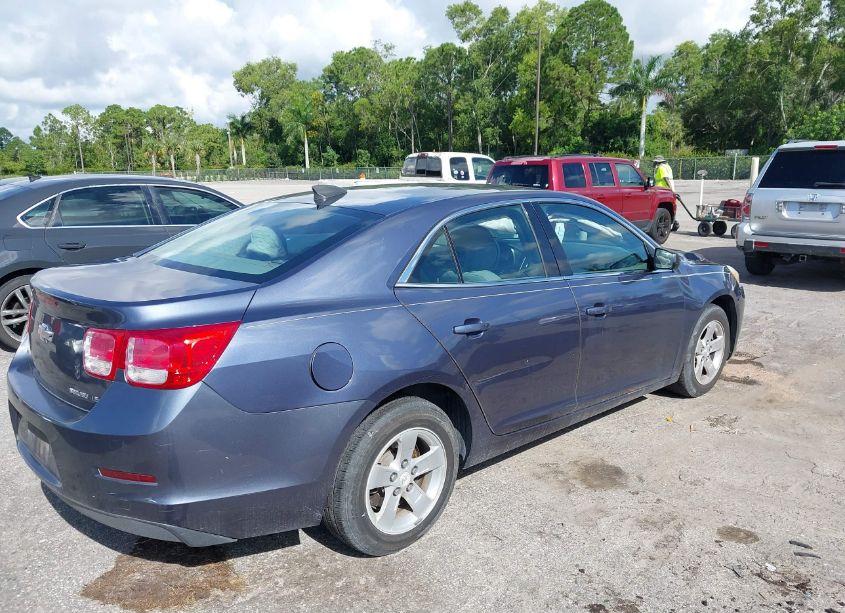 Photo 4 of 2015 Chevrolet Malibu LS (VIN 1G11B5SL7FF267671)