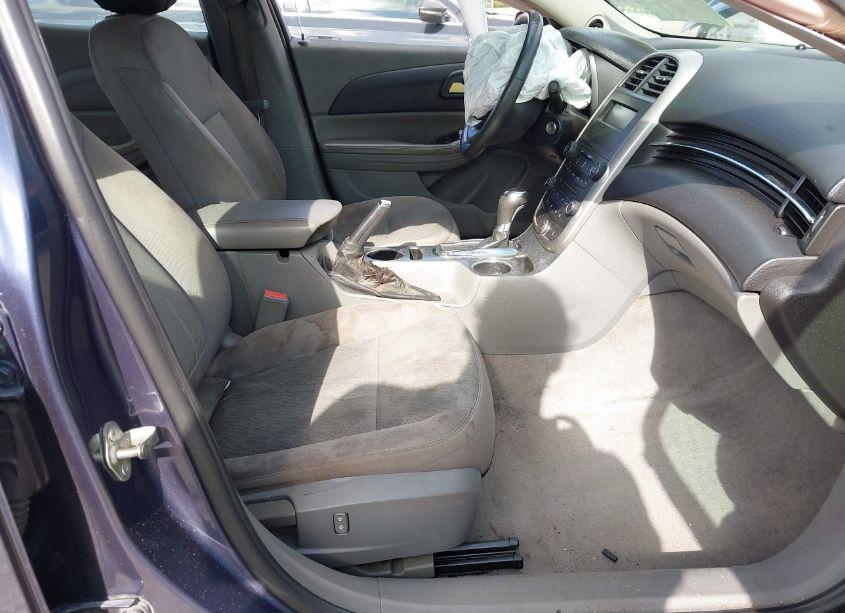Photo 5 of 2015 Chevrolet Malibu LS (VIN 1G11B5SL7FF267671)