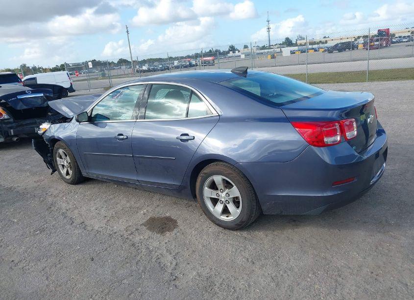 Photo 3 of 2015 Chevrolet Malibu LS (VIN 1G11B5SL7FF275978)