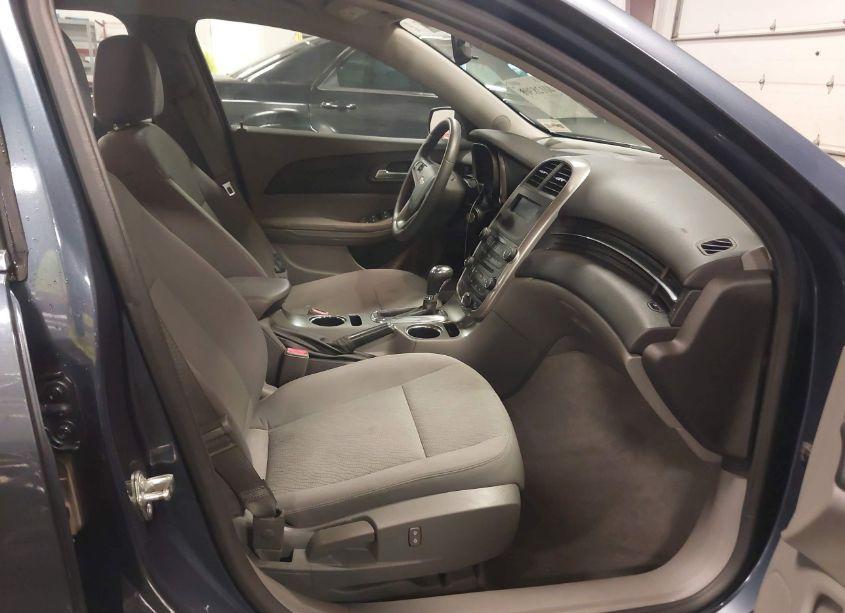 Photo 5 of 2015 Chevrolet Malibu LS (VIN 1G11B5SL7FF293946)