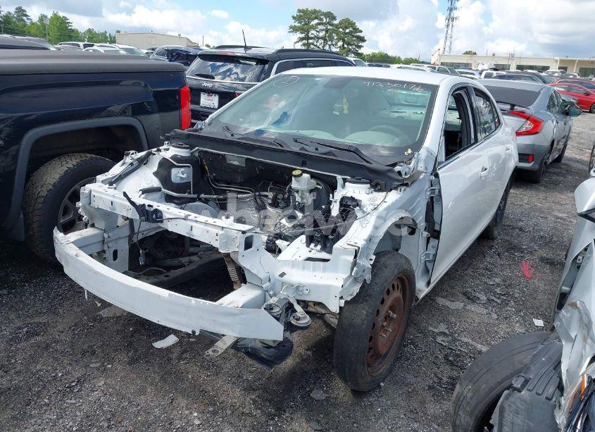 Photo 2 of 2015 Chevrolet Malibu LS (VIN 1G11B5SL7FF306565)