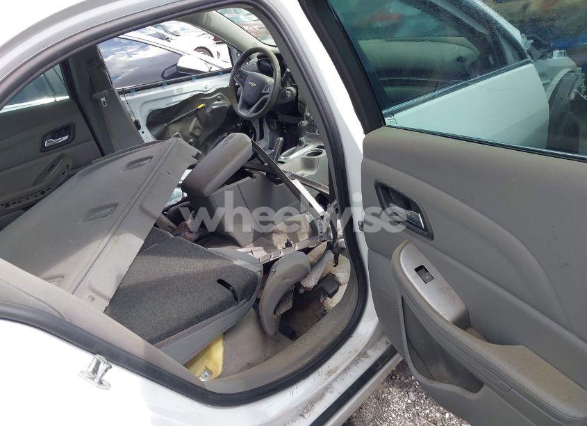 Photo 8 of 2015 Chevrolet Malibu LS (VIN 1G11B5SL7FF306565)
