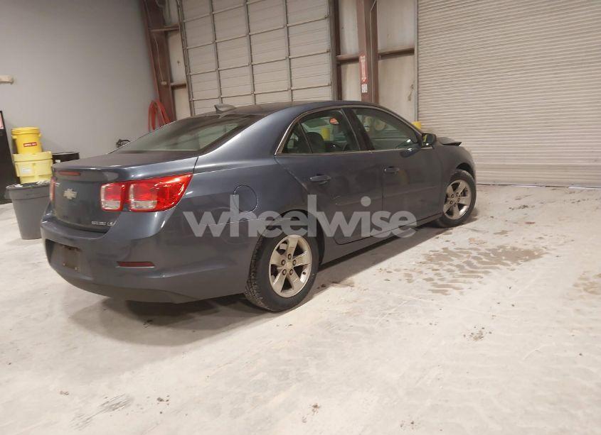 Photo 4 of 2015 Chevrolet Malibu LS (VIN 1G11B5SL7FF309952)