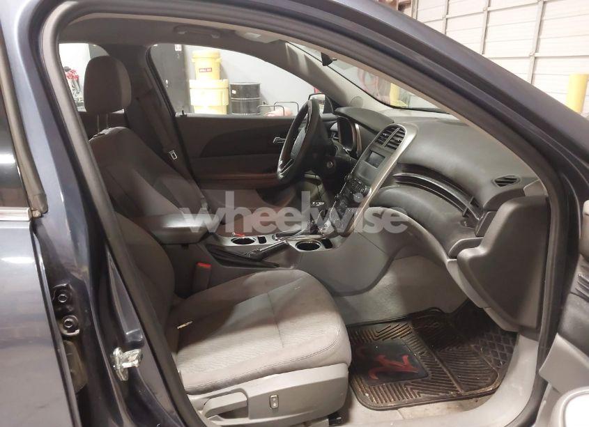 Photo 5 of 2015 Chevrolet Malibu LS (VIN 1G11B5SL7FF309952)