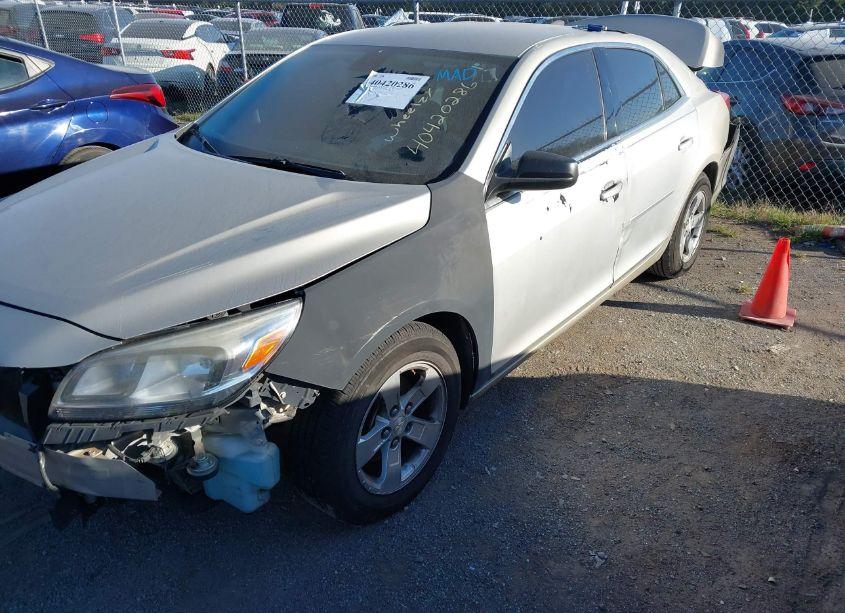 Photo 2 of 2015 Chevrolet Malibu LS (VIN 1G11B5SL7FF310650)