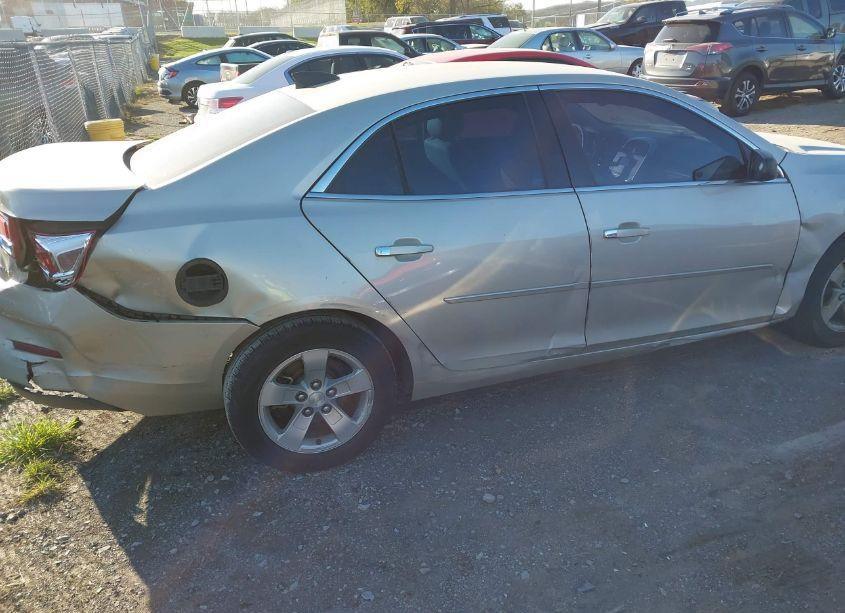 Photo 4 of 2015 Chevrolet Malibu LS (VIN 1G11B5SL7FF310650)
