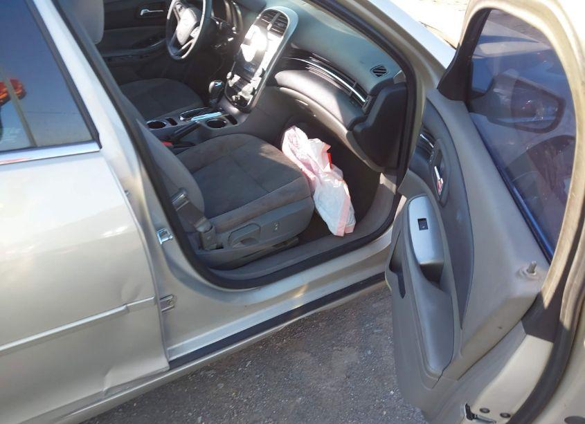 Photo 5 of 2015 Chevrolet Malibu LS (VIN 1G11B5SL7FF310650)