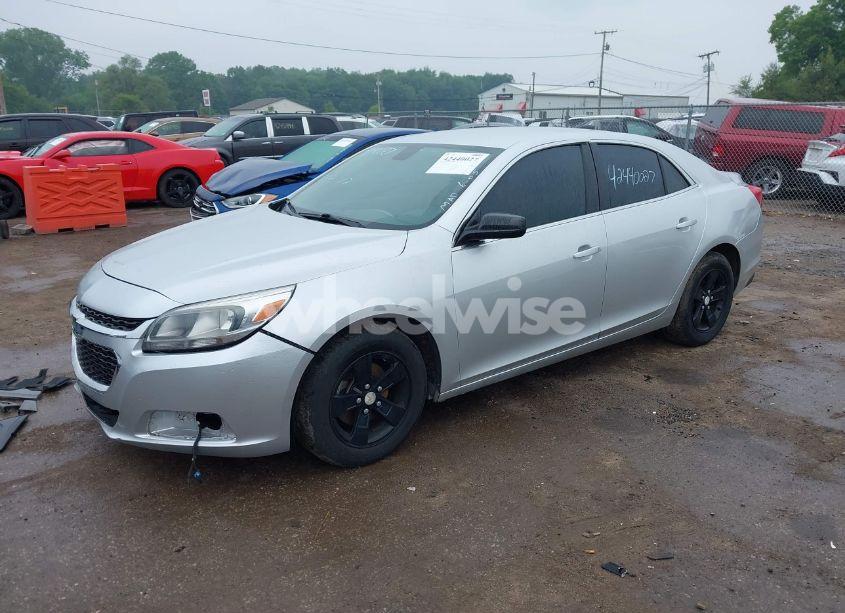 Photo 2 of 2015 Chevrolet Malibu LS (VIN 1G11B5SL7FU121072)