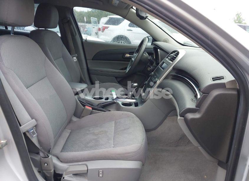 Photo 5 of 2015 Chevrolet Malibu LS (VIN 1G11B5SL7FU121072)