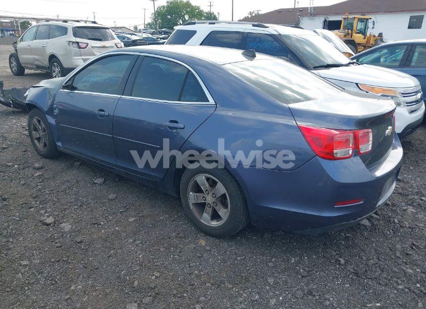 Photo 3 of 2014 Chevrolet Malibu 1LS (VIN 1G11B5SL8EF174592)