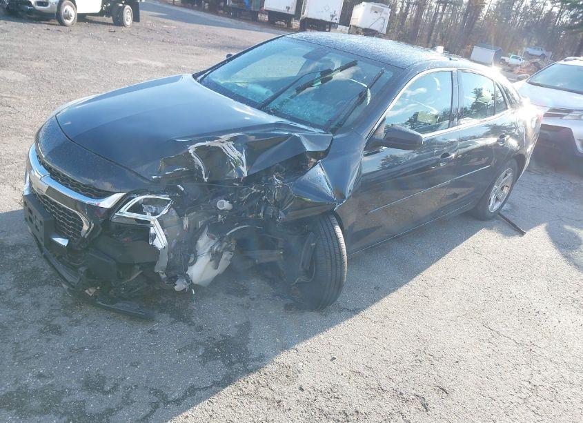 Photo 2 of 2015 Chevrolet Malibu LS (VIN 1G11B5SL8FF105807)