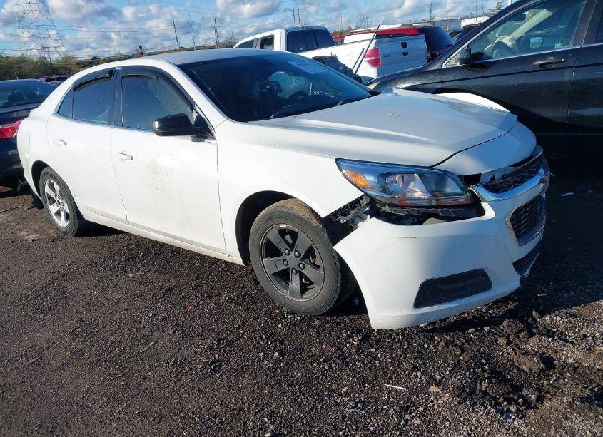 2015 Chevrolet Malibu LS (VIN 1G11B5SL8FF198019) main photo