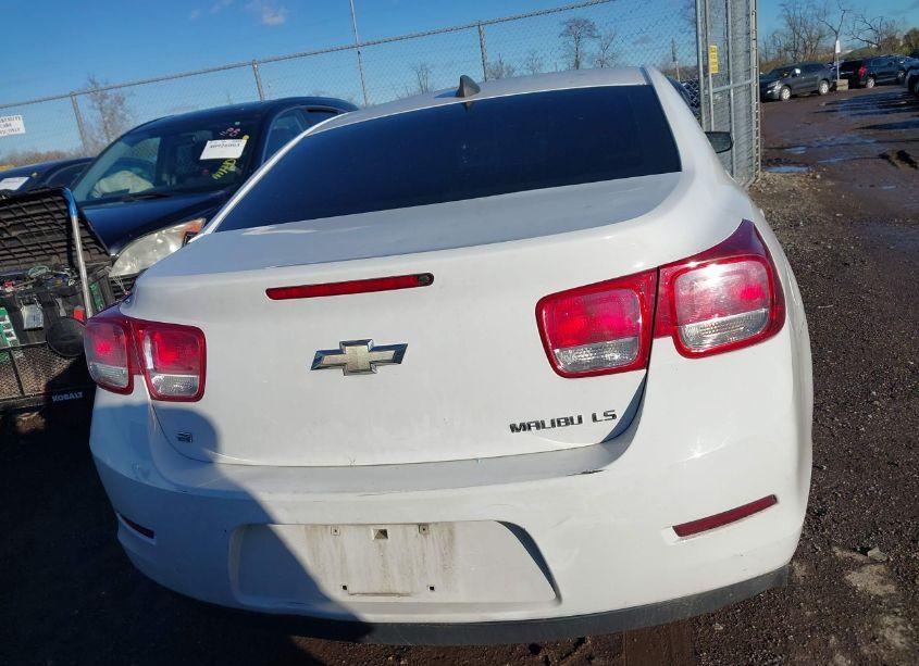 Photo 16 of 2015 Chevrolet Malibu LS (VIN 1G11B5SL8FF198019)