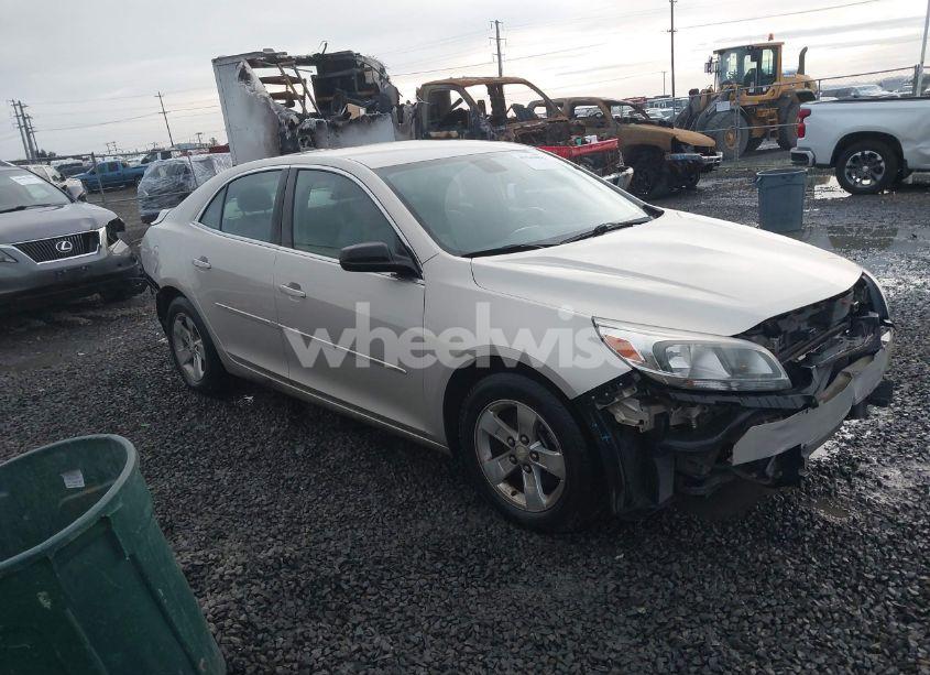 2015 Chevrolet Malibu LS (VIN 1G11B5SL8FF217944) main photo