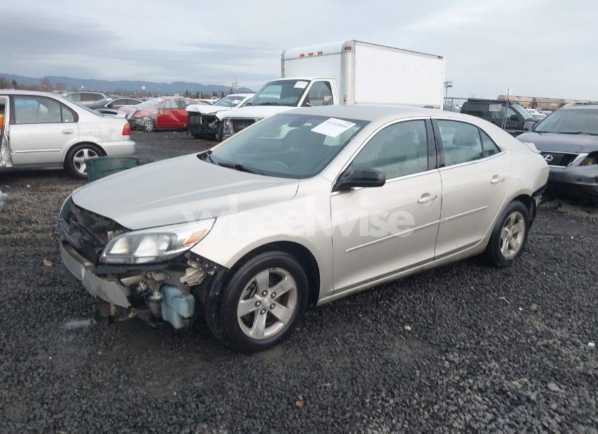 Photo 2 of 2015 Chevrolet Malibu LS (VIN 1G11B5SL8FF217944)