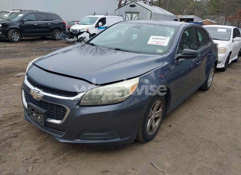 Photo 2 of 2015 Chevrolet Malibu LS (VIN 1G11B5SL8FF255836)