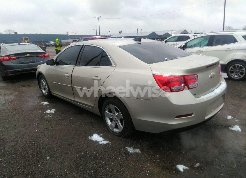 Photo 3 of 2015 Chevrolet Malibu LS (VIN 1G11B5SL9FF114855)
