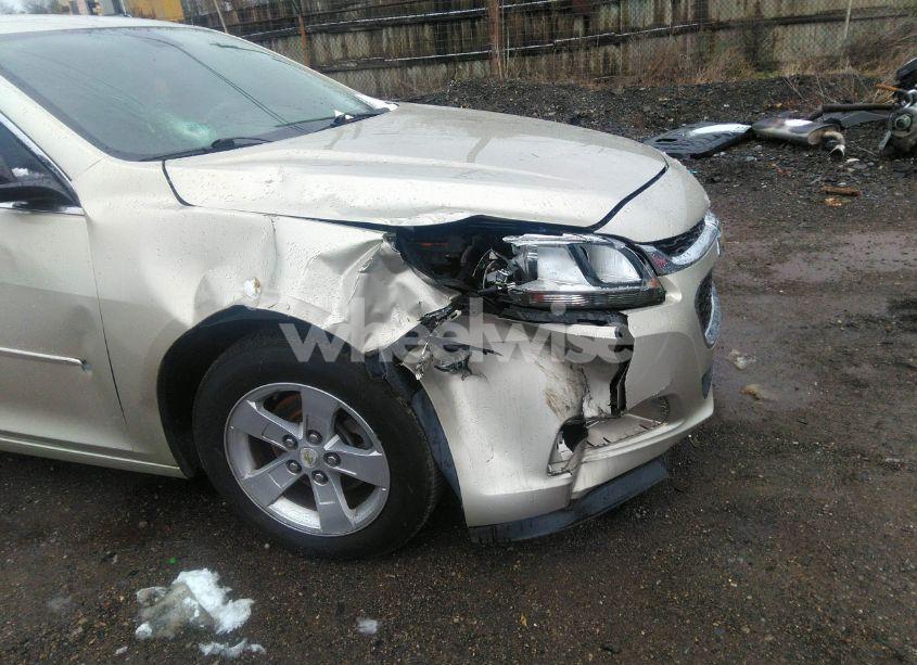 Photo 6 of 2015 Chevrolet Malibu LS (VIN 1G11B5SL9FF114855)