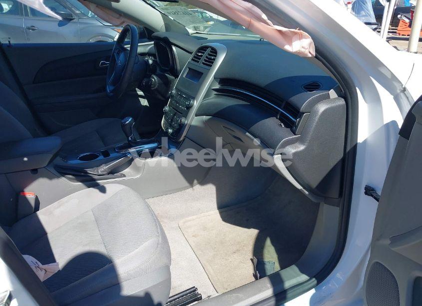 Photo 5 of 2015 Chevrolet Malibu LS (VIN 1G11B5SL9FF187742)