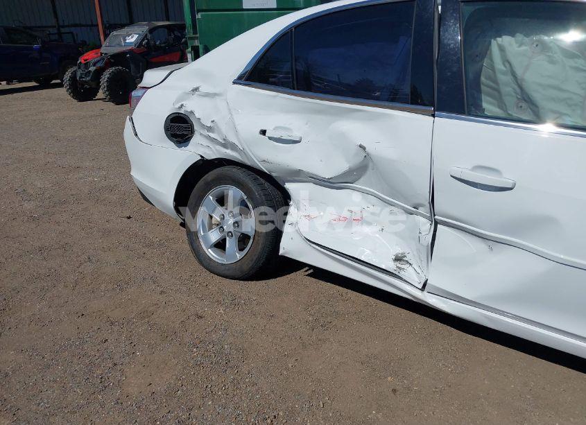 Photo 6 of 2015 Chevrolet Malibu LS (VIN 1G11B5SL9FF187742)