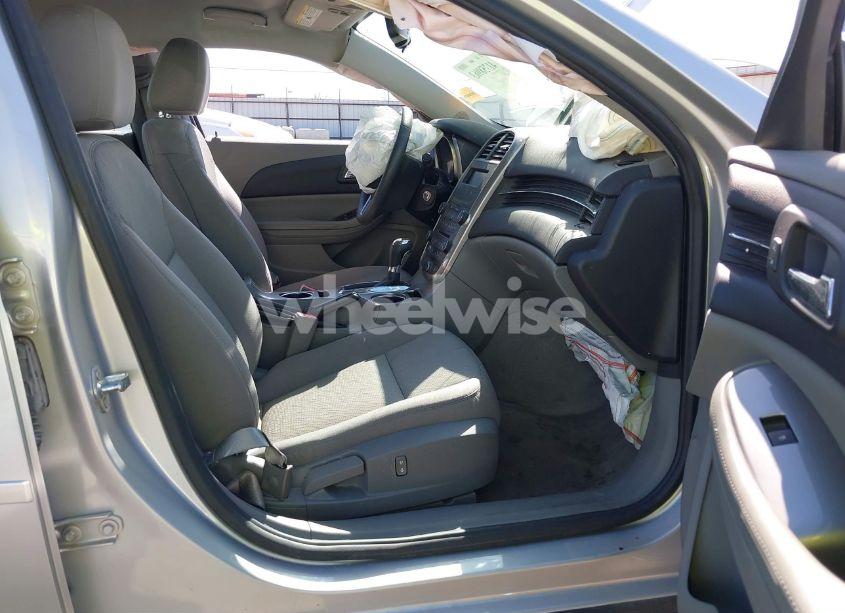 Photo 5 of 2015 Chevrolet Malibu LS (VIN 1G11B5SL9FF188308)
