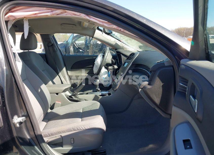Photo 5 of 2015 Chevrolet Malibu LS (VIN 1G11B5SL9FF192505)