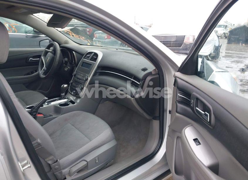 Photo 5 of 2015 Chevrolet Malibu LS (VIN 1G11B5SL9FF217581)