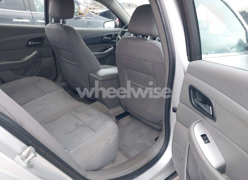Photo 8 of 2015 Chevrolet Malibu LS (VIN 1G11B5SL9FF217581)