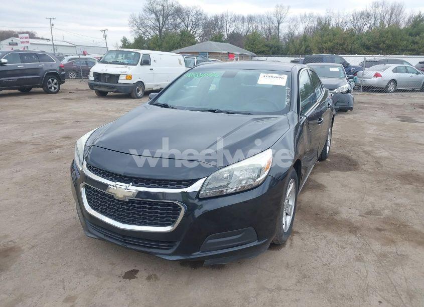 Photo 2 of 2015 Chevrolet Malibu LS (VIN 1G11B5SL9FF255330)