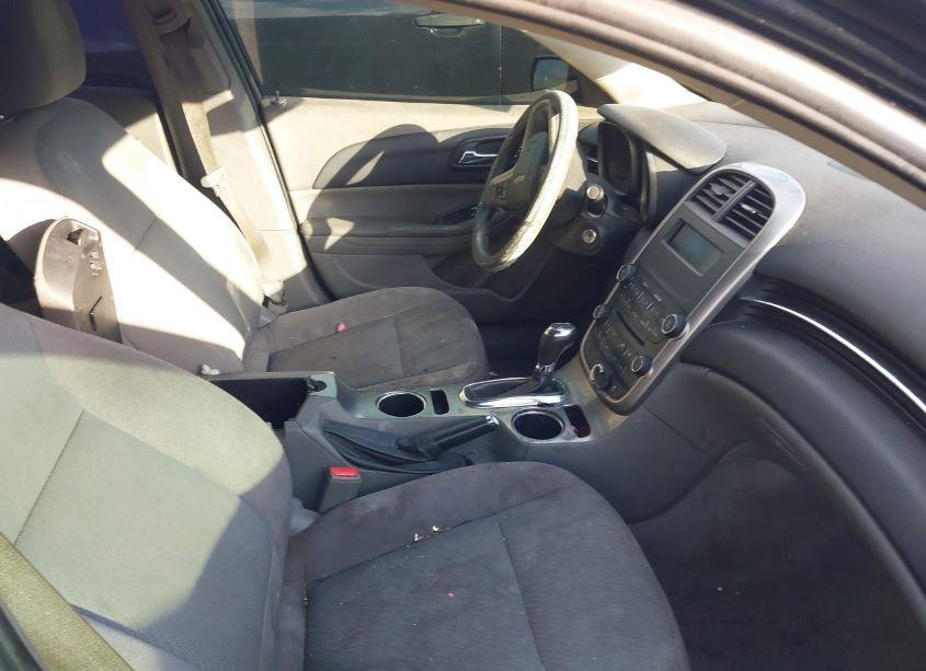Photo 5 of 2015 Chevrolet Malibu LS (VIN 1G11B5SL9FF299683)