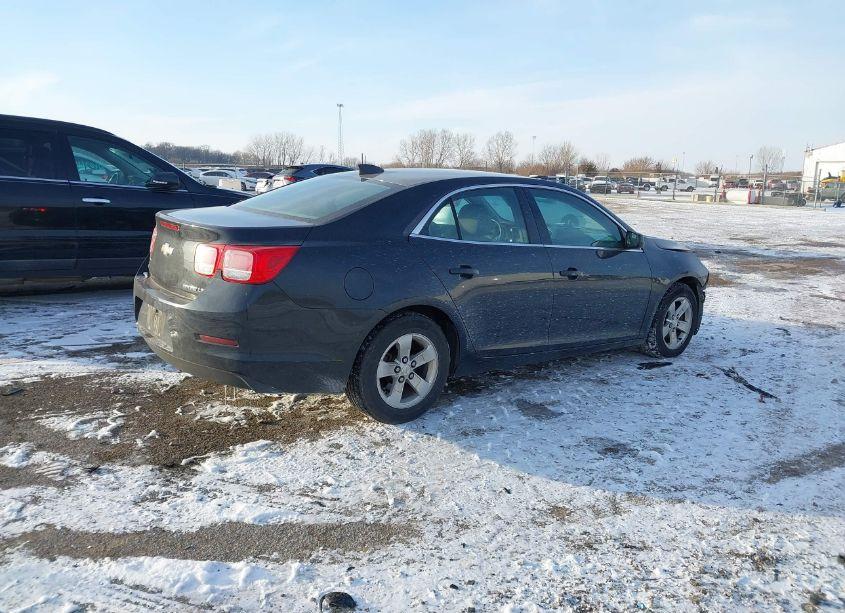 Photo 4 of 2015 Chevrolet Malibu LS (VIN 1G11B5SL9FF332570)