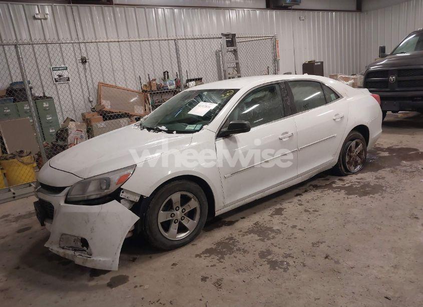 Photo 2 of 2015 Chevrolet Malibu LS (VIN 1G11B5SL9FF347165)
