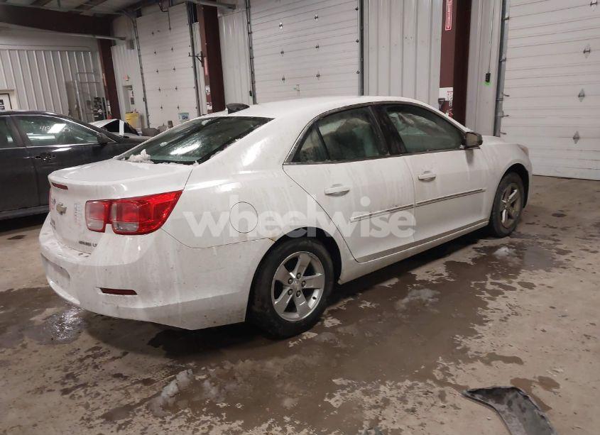 Photo 4 of 2015 Chevrolet Malibu LS (VIN 1G11B5SL9FF347165)