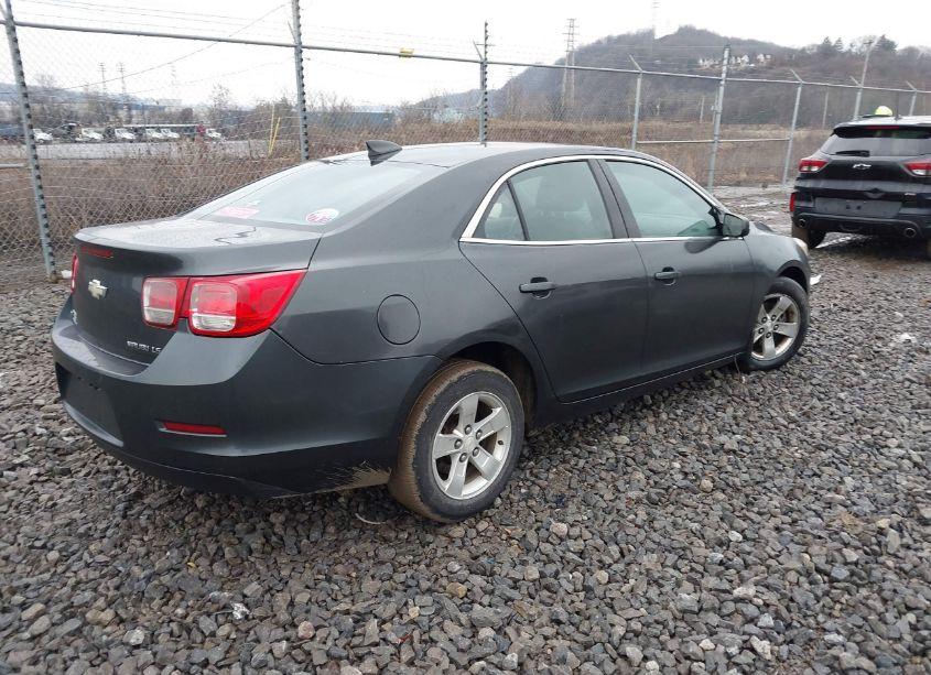 Photo 4 of 2015 Chevrolet Malibu LS (VIN 1G11B5SLXFF132037)