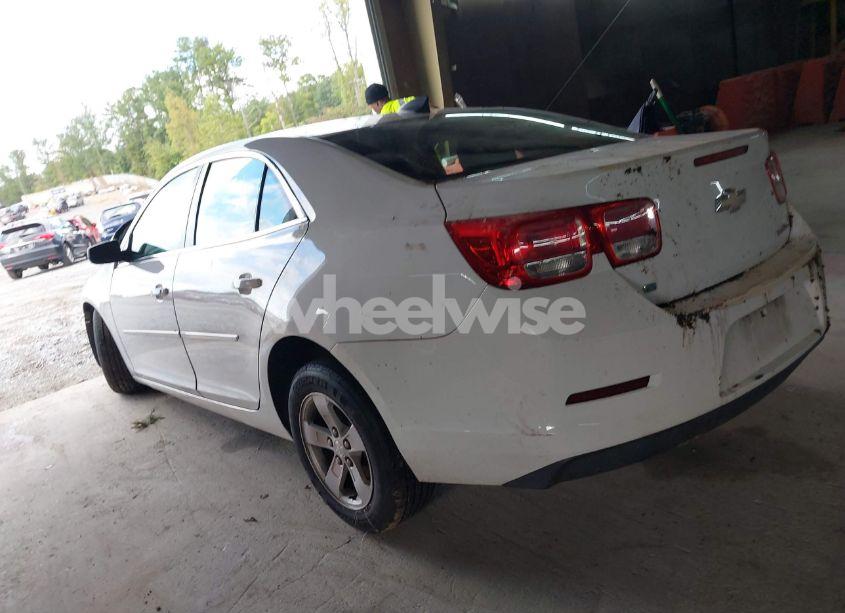 Photo 3 of 2015 Chevrolet Malibu LS (VIN 1G11B5SLXFF132488)
