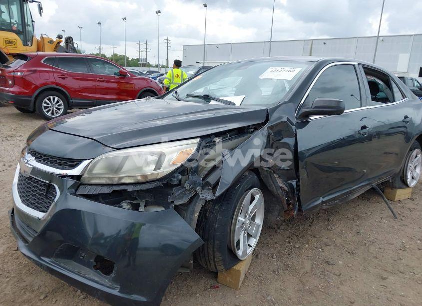 Photo 6 of 2015 Chevrolet Malibu LS (VIN 1G11B5SLXFF168780)