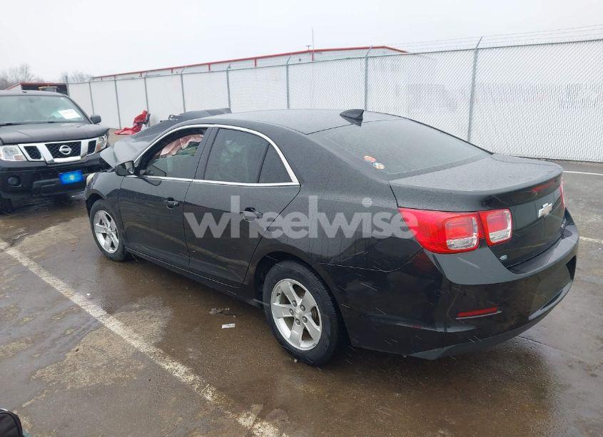 Photo 3 of 2015 Chevrolet Malibu LS (VIN 1G11B5SLXFF182436)