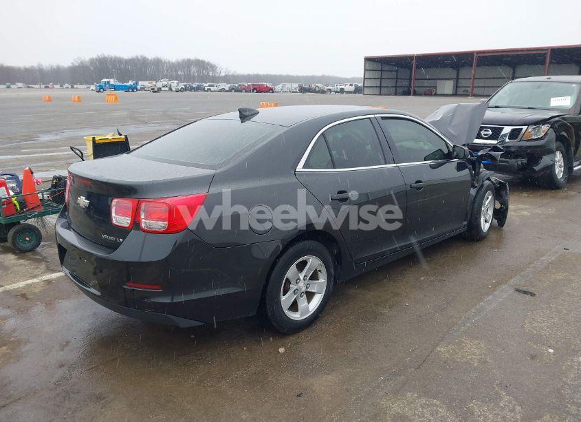 Photo 4 of 2015 Chevrolet Malibu LS (VIN 1G11B5SLXFF182436)