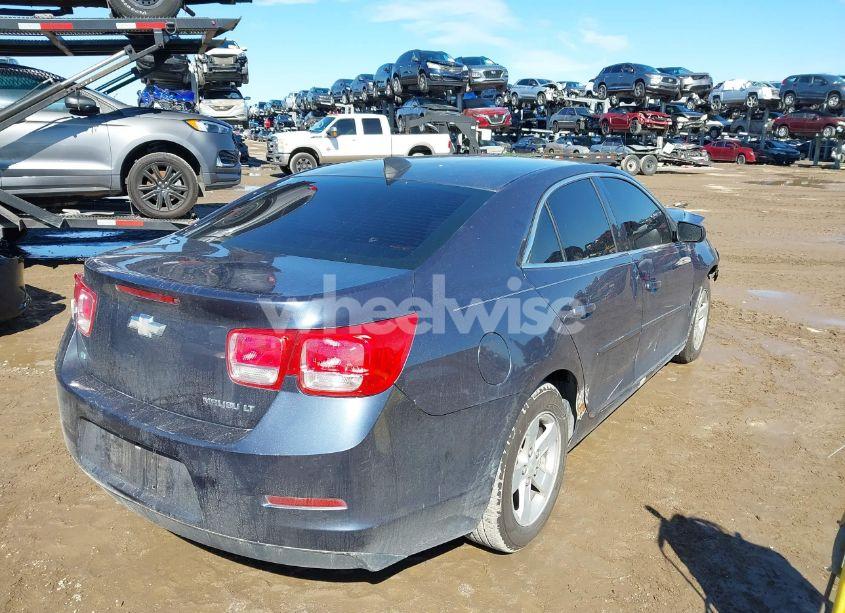 Photo 4 of 2015 Chevrolet Malibu LS (VIN 1G11B5SLXFF184851)