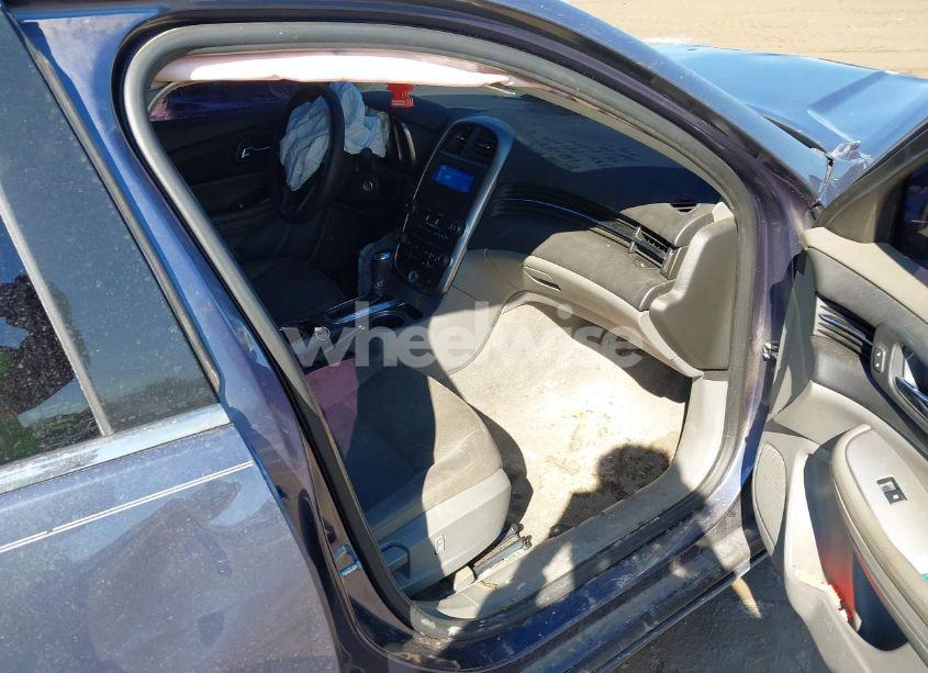 Photo 5 of 2015 Chevrolet Malibu LS (VIN 1G11B5SLXFF184851)