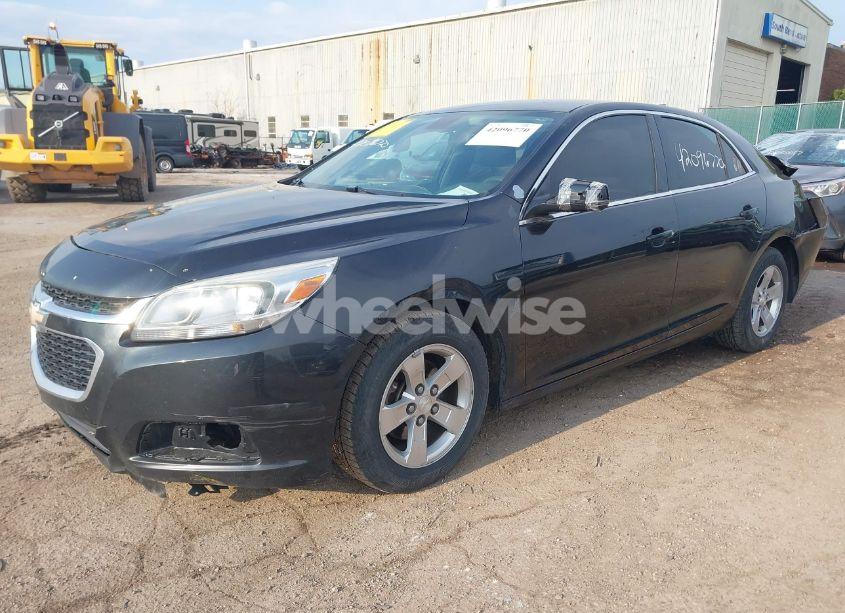 Photo 2 of 2015 Chevrolet Malibu LS (VIN 1G11B5SLXFF252226)
