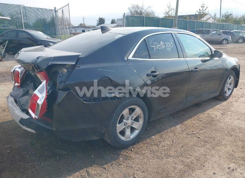Photo 4 of 2015 Chevrolet Malibu LS (VIN 1G11B5SLXFF252226)